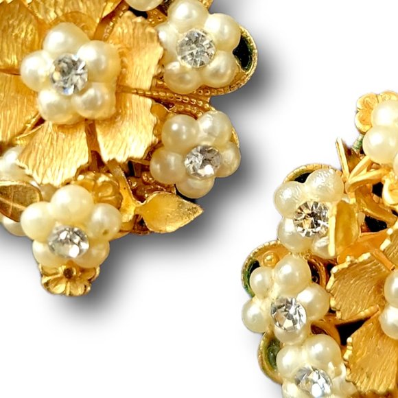 Classic Vintage 1950's Earrings Tiny Faux Pearls & Diamonds Floral Design - Picture 6 of 8